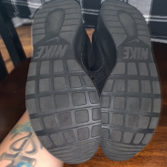 All Black Nike - Picture 6 of 10